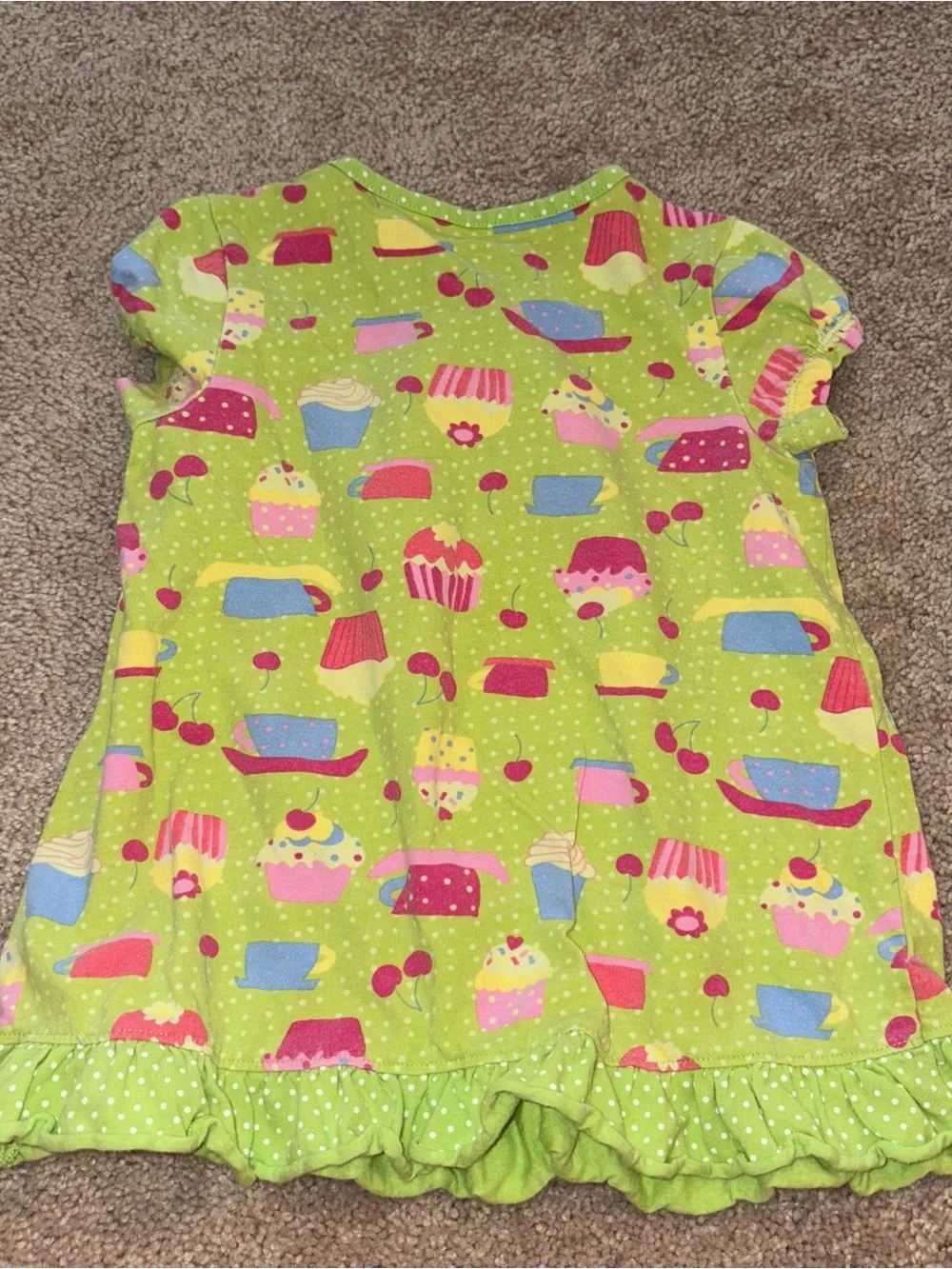 J. Khaki Lime Green Cupcake & Teacup Print Short Sleeve Top Size: 4